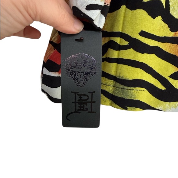 Ed Hardy Crop Top Women’s Large Animal Print Art to Wear NEW - Picture 10 of 10